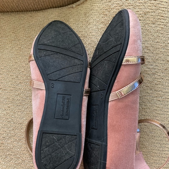 American Eagle Rose Gold Flats - Picture 5 of 5